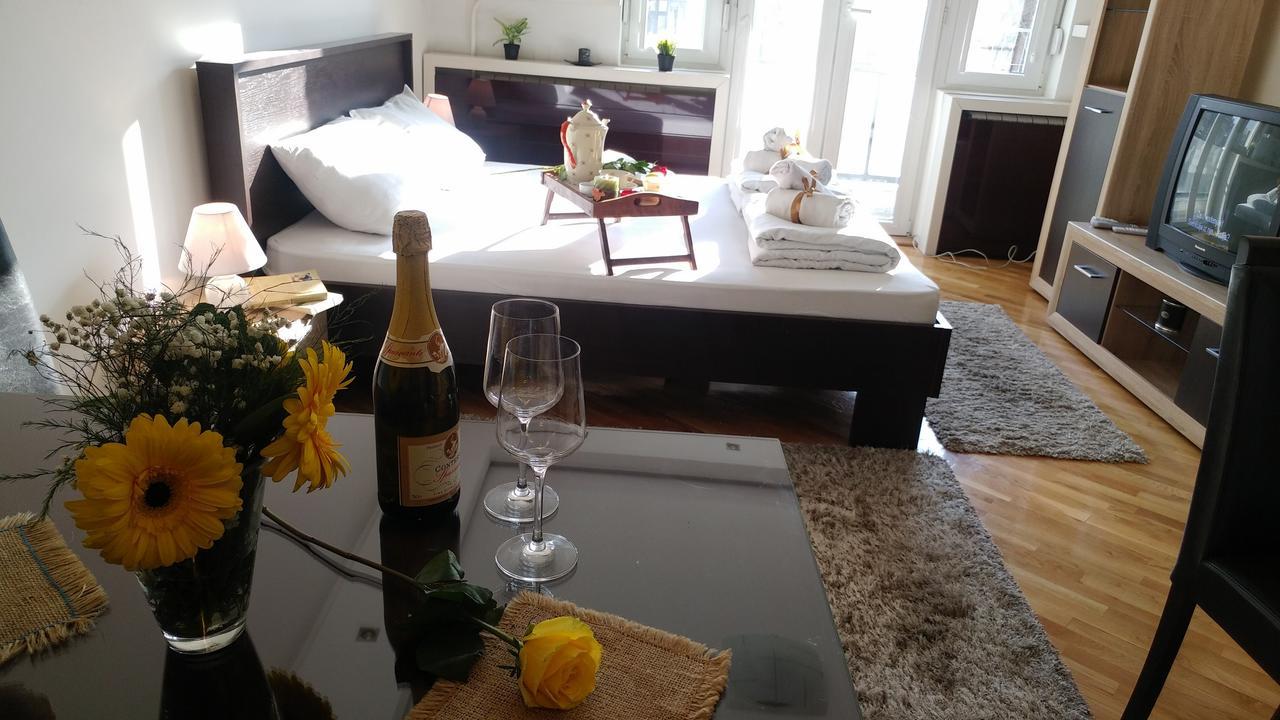 Balkan-Inn Parlament Apartment Белград Екстериор снимка